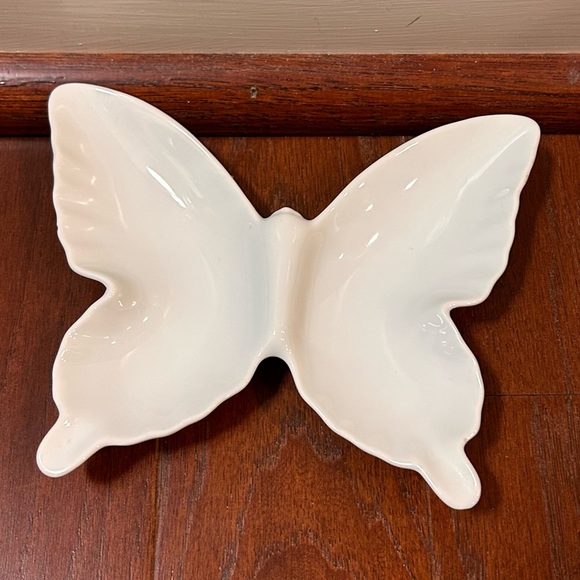 Takahashi Other - Vintage Takahashi Co White Porcelain Butterfly Shaped Trinket Dish 6x5” Japan.